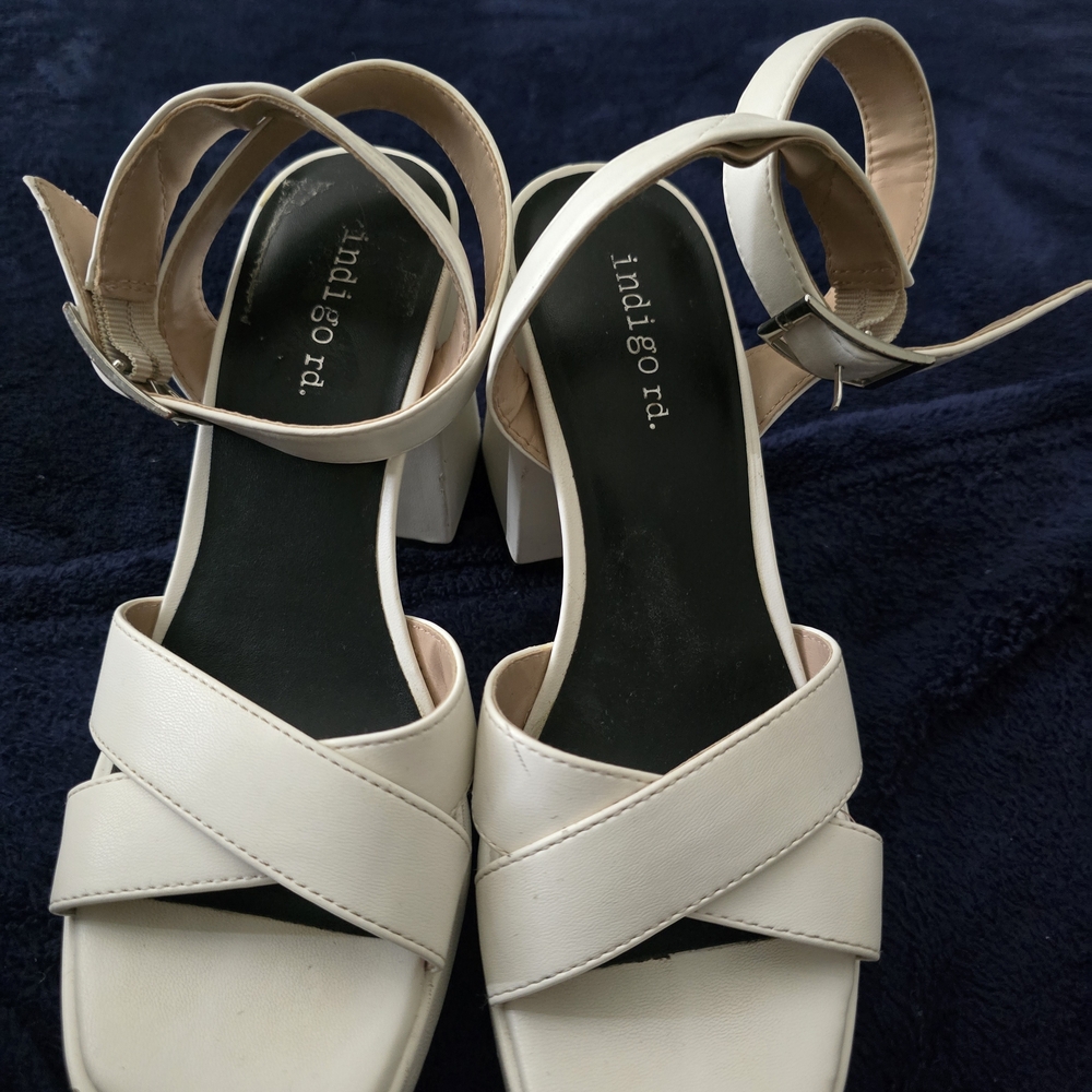 Indigo Women's Cream Sandals